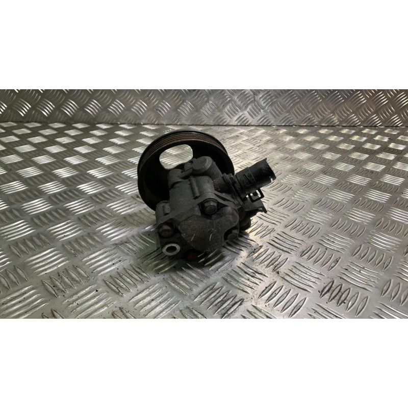Pompe de direction KIA CARNIVAL 1 Photo n°3