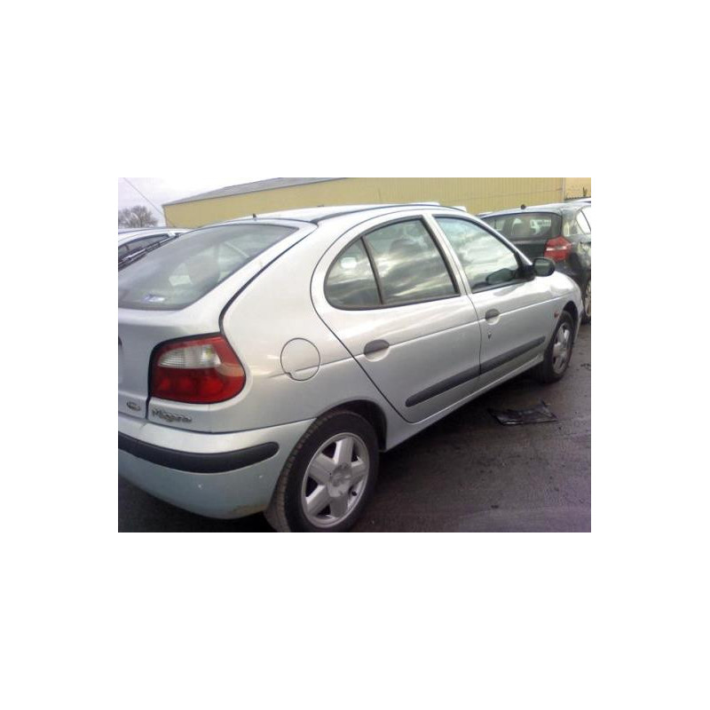 Pompe de direction RENAULT MEGANE 1 Photo n°3