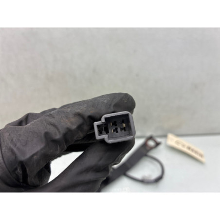 Attache ceinture avant gauche TOYOTA IQ Photo n°1