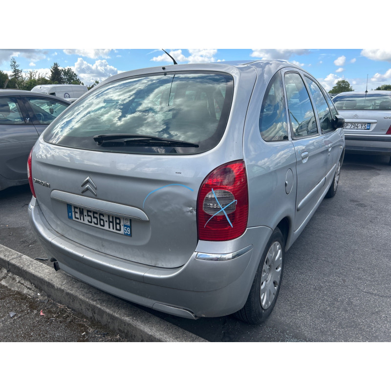Pare boue avant droit CITROEN XSARA PICASSO Photo n°7