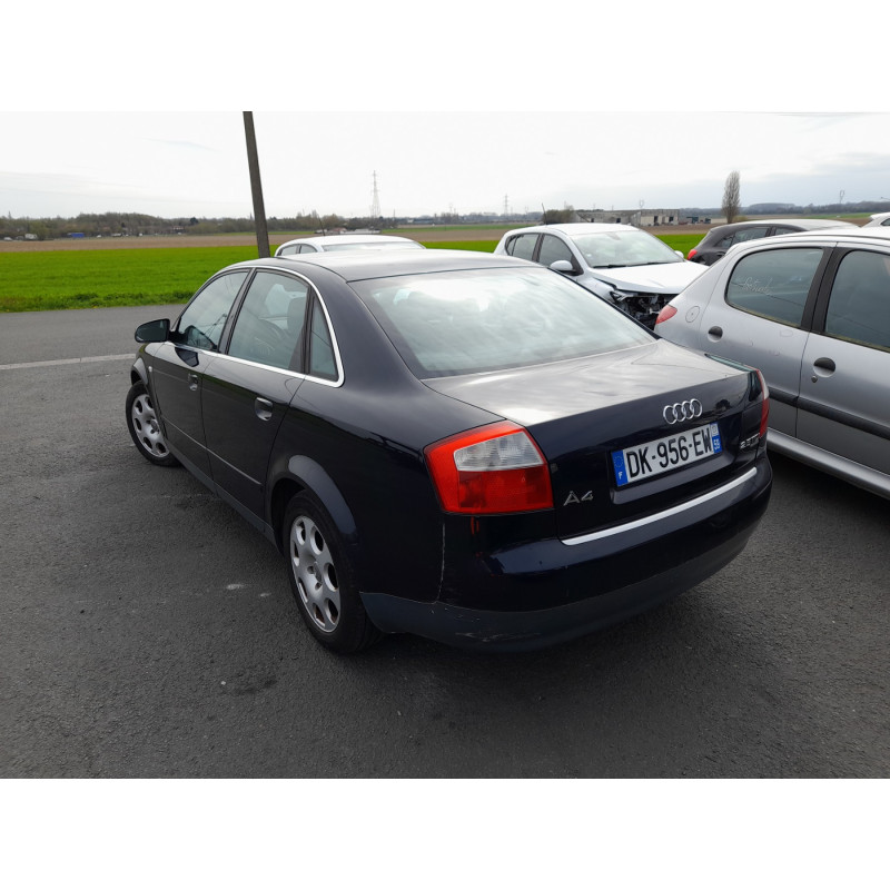 Pare boue avant droit AUDI A4 2 Photo n°7
