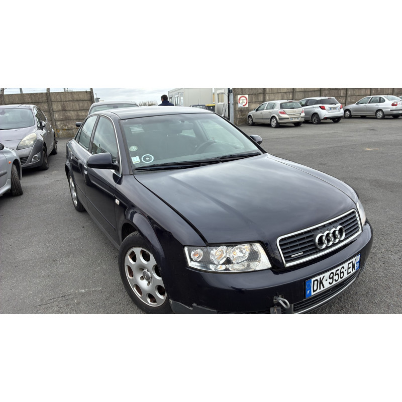 Pare boue avant droit AUDI A4 2 Photo n°17