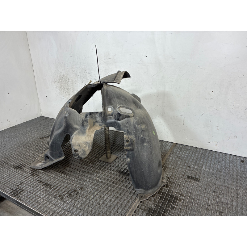 Pare boue avant gauche RENAULT MEGANE 3 Photo n°1