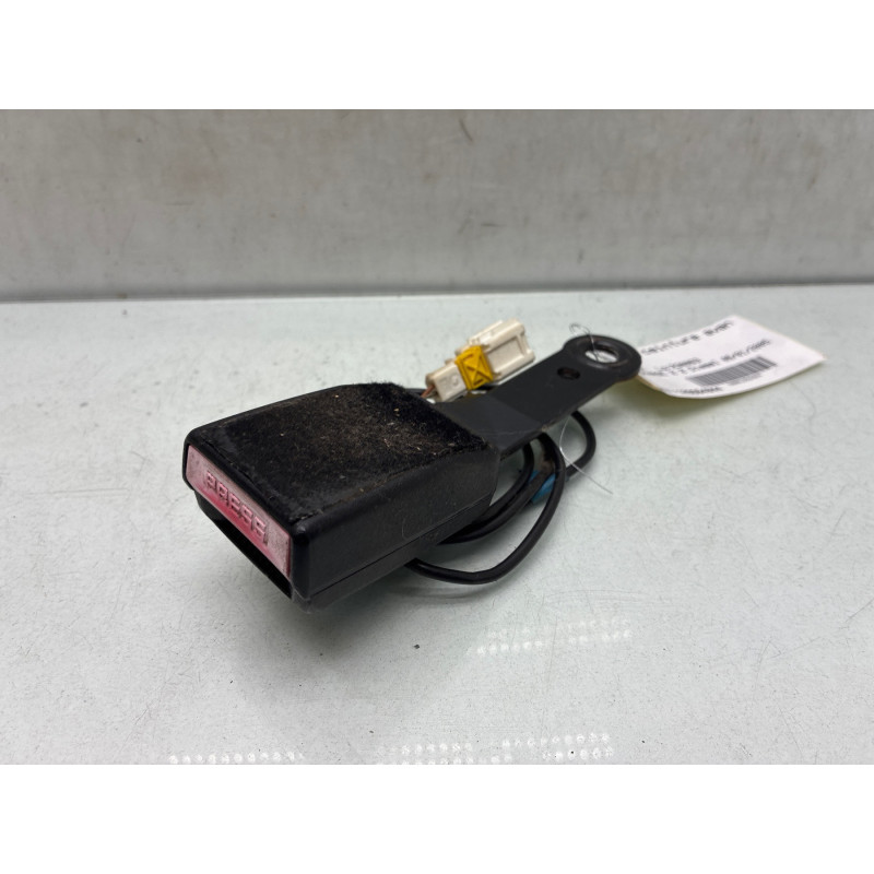 Attache ceinture avant gauche PEUGEOT 206 Photo n°1