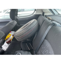 Attache ceinture avant gauche PEUGEOT 206