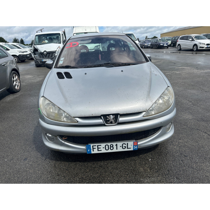 Attache ceinture avant gauche PEUGEOT 206 Photo n°11