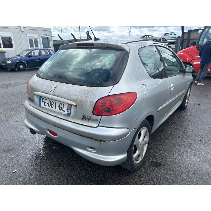 Attache ceinture avant gauche PEUGEOT 206 Photo n°12