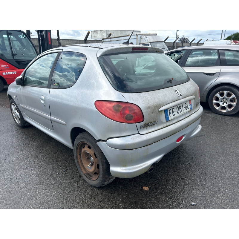 Attache ceinture avant gauche PEUGEOT 206 Photo n°14