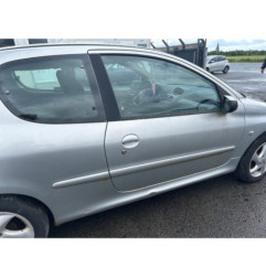 Attache ceinture avant gauche PEUGEOT 206