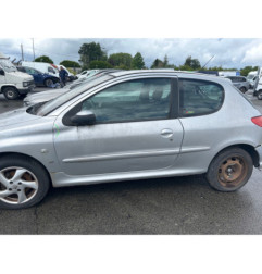 Attache ceinture avant gauche PEUGEOT 206