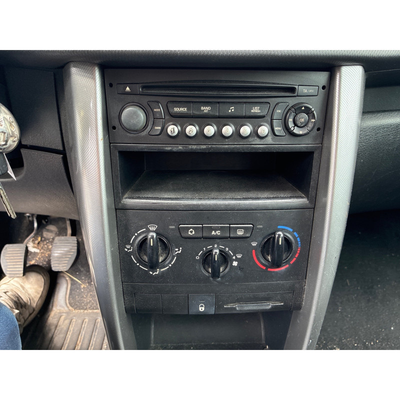Custode avant droit (porte) PEUGEOT 207 Photo n°20