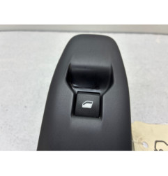 Interrupteur de leve vitre avant droit PEUGEOT 208 1