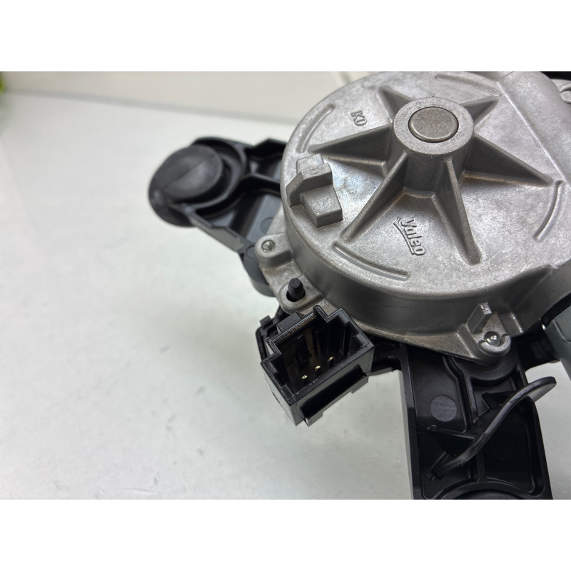 Moteur essuie glace arriere PEUGEOT 208 1 Photo n°4