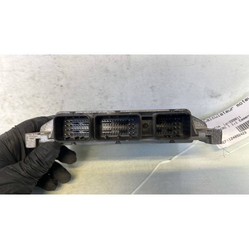 Calculateur moteur DACIA SANDERO 1 Photo n°3