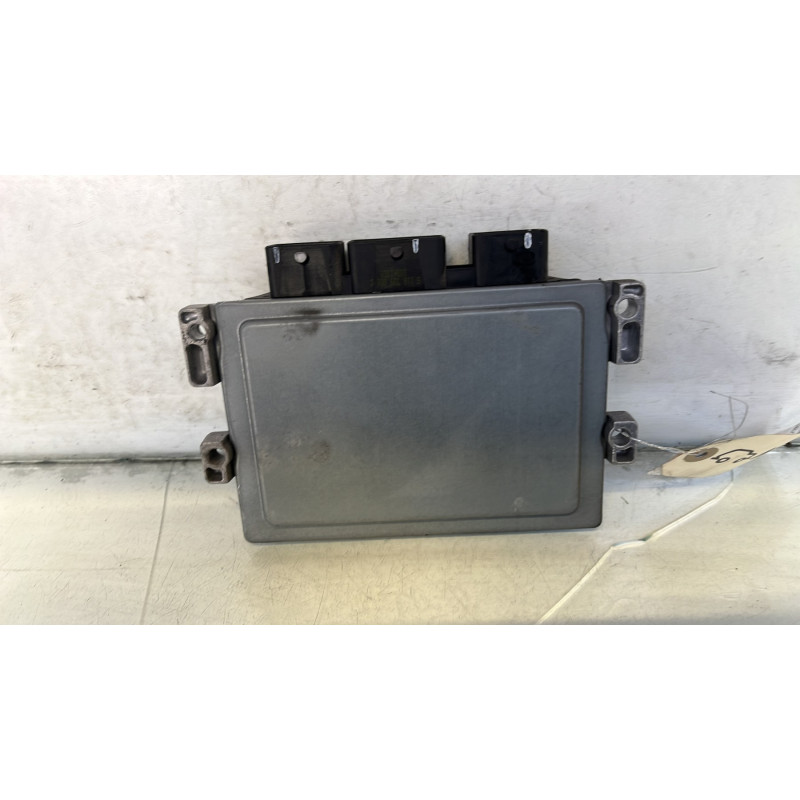 Calculateur moteur DACIA SANDERO 1 Photo n°4