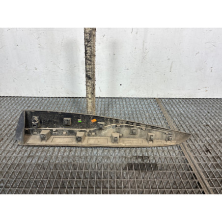 Baguette de porte arriere droite RENAULT CLIO 4