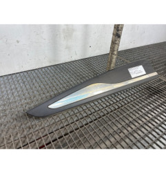 Baguette de porte arriere droite RENAULT CLIO 4