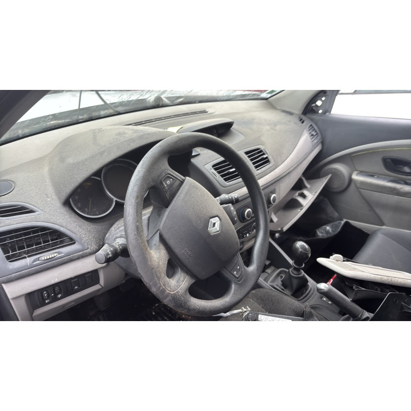 Pare boue arriere gauche RENAULT MEGANE 3 Photo n°17