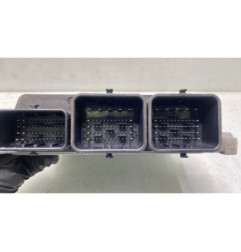 Calculateur moteur PEUGEOT 5008 1