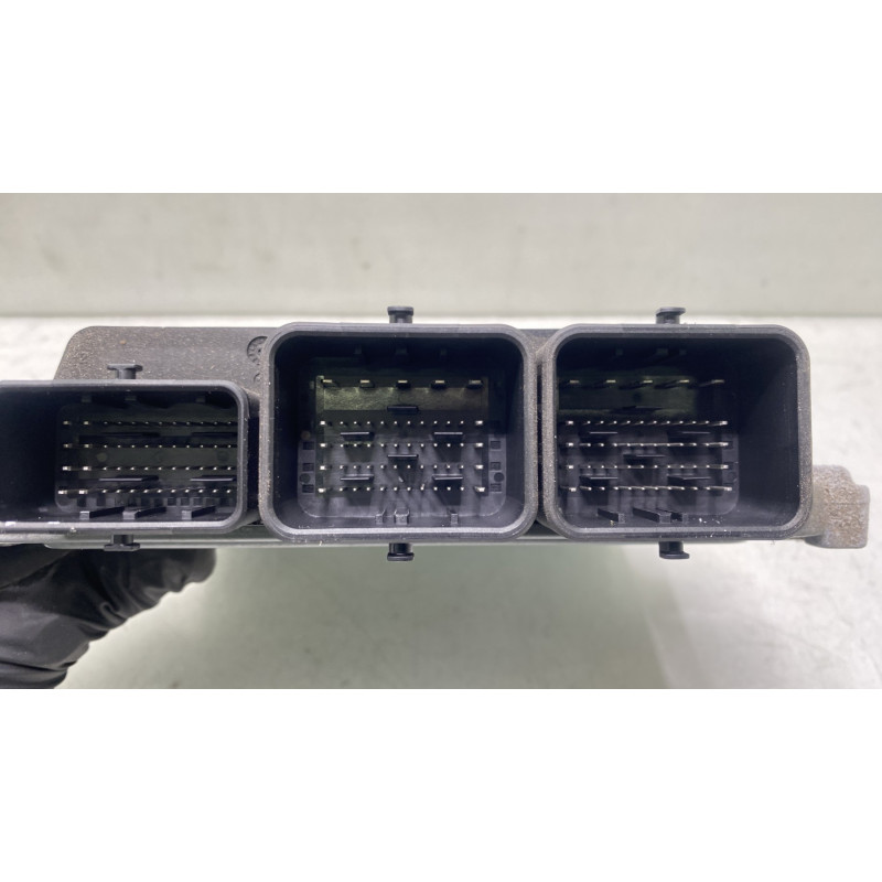 Calculateur moteur PEUGEOT 5008 1 Photo n°4