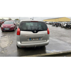 Calculateur moteur PEUGEOT 5008 1