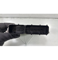 Calculateur moteur VOLKSWAGEN GOLF 5
