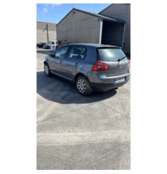 Calculateur moteur VOLKSWAGEN GOLF 5