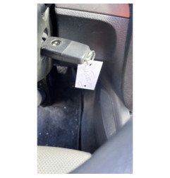 Calculateur moteur VOLKSWAGEN GOLF 5