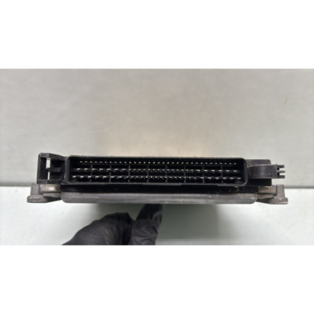 Calculateur moteur PEUGEOT 206