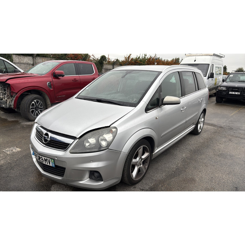 Alternateur OPEL ZAFIRA B Photo n°4