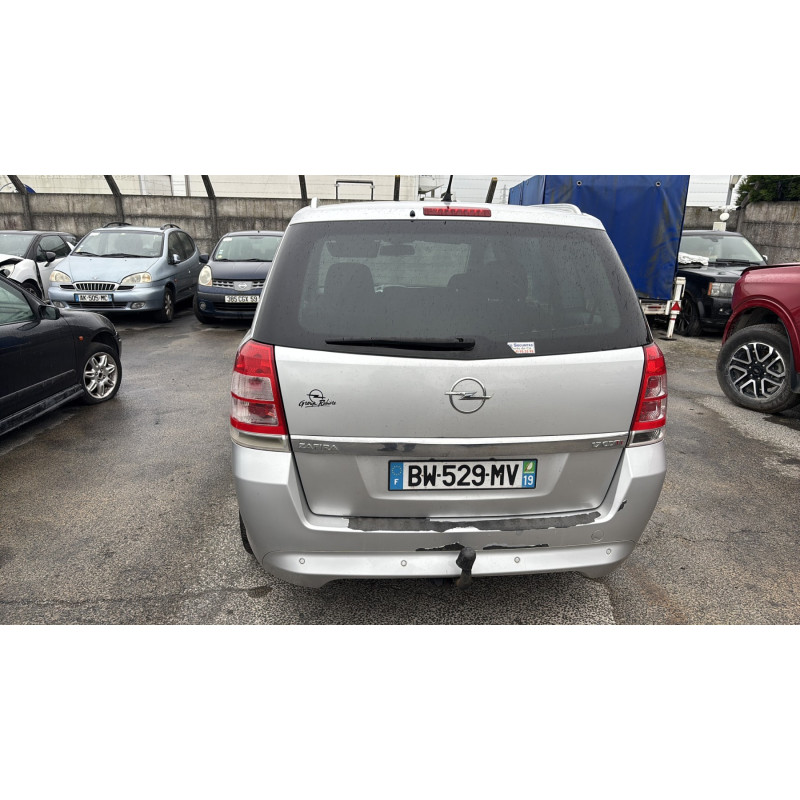 Alternateur OPEL ZAFIRA B Photo n°8