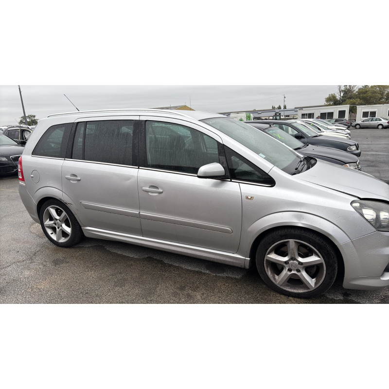 Alternateur OPEL ZAFIRA B Photo n°11