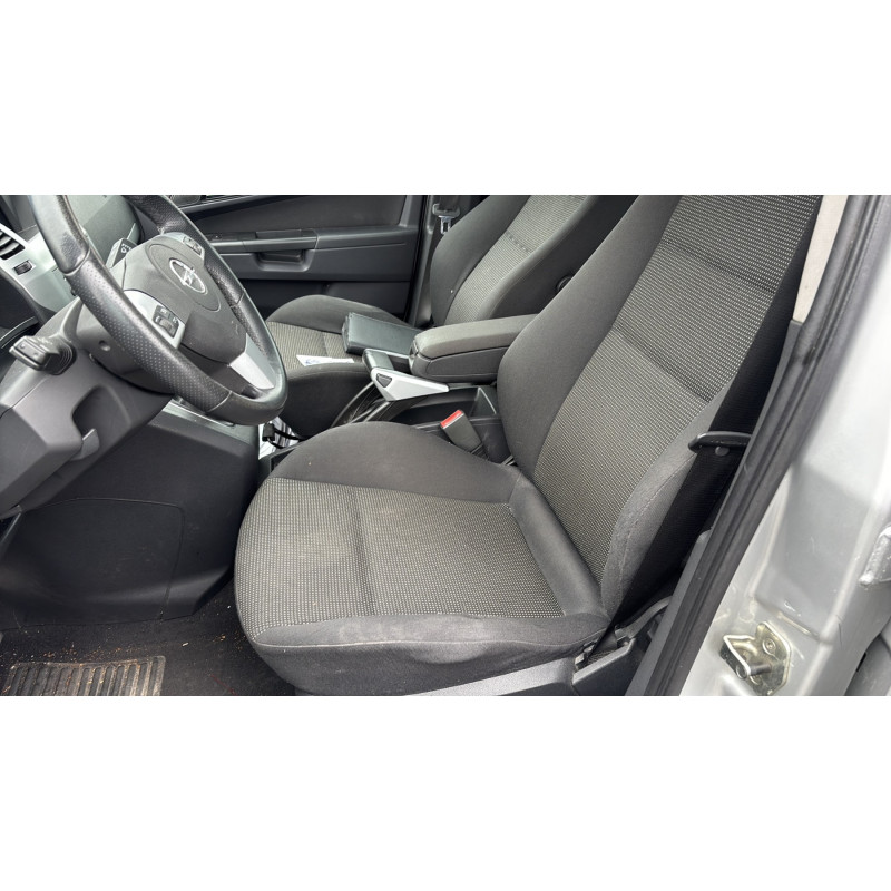 Alternateur OPEL ZAFIRA B Photo n°16