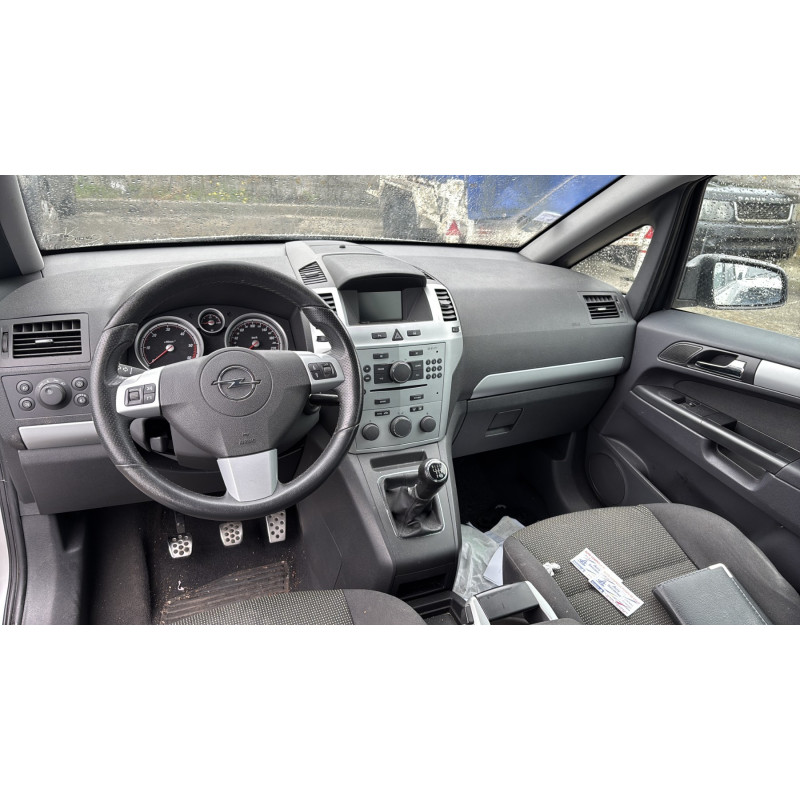 Alternateur OPEL ZAFIRA B Photo n°19
