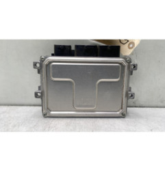 Calculateur moteur PEUGEOT 208 1