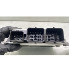 Calculateur moteur PEUGEOT 208 1