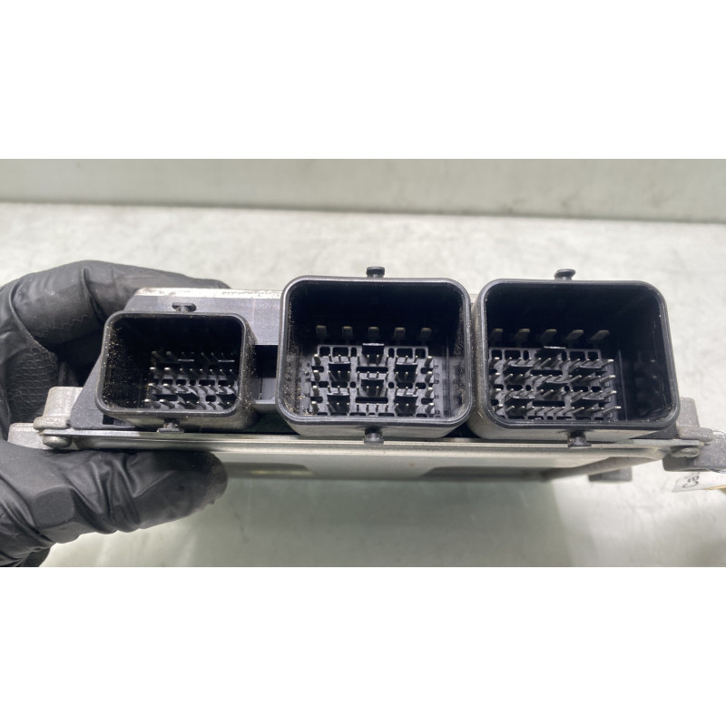 Calculateur moteur PEUGEOT 208 1 Photo n°3