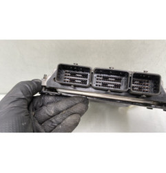 Calculateur moteur RENAULT GRAND SCENIC 2