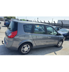 Calculateur moteur RENAULT GRAND SCENIC 2