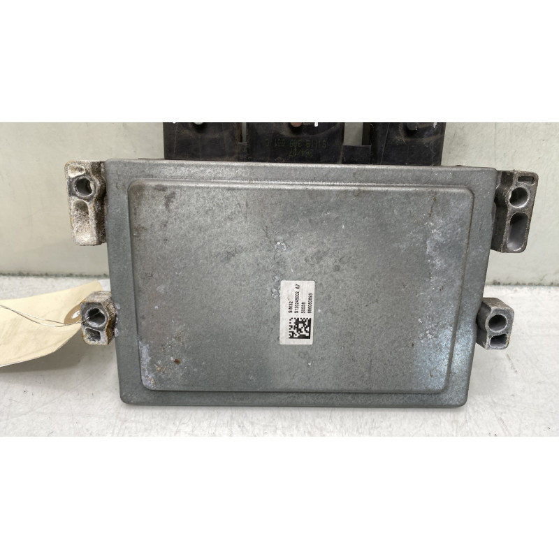 Calculateur moteur RENAULT GRAND MODUS Photo n°5