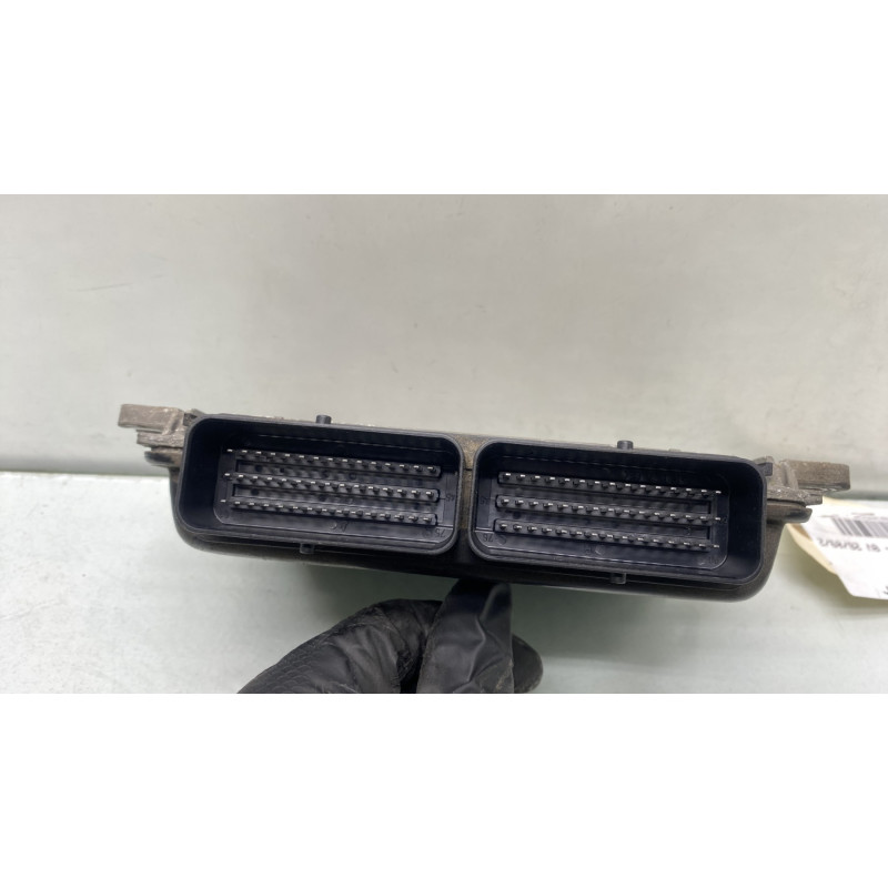 Calculateur moteur RENAULT CLIO 2 Photo n°3