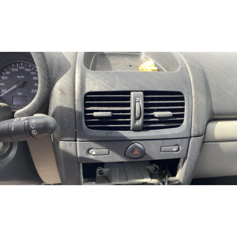 Calculateur moteur RENAULT CLIO 2 Photo n°10