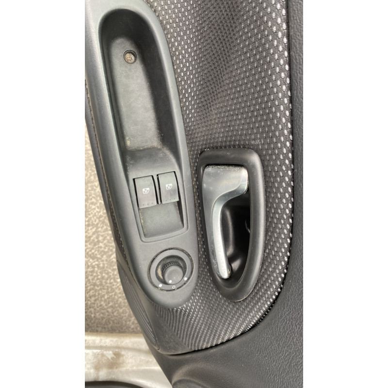 Calculateur moteur RENAULT CLIO 2 CAMPUS Photo n°16