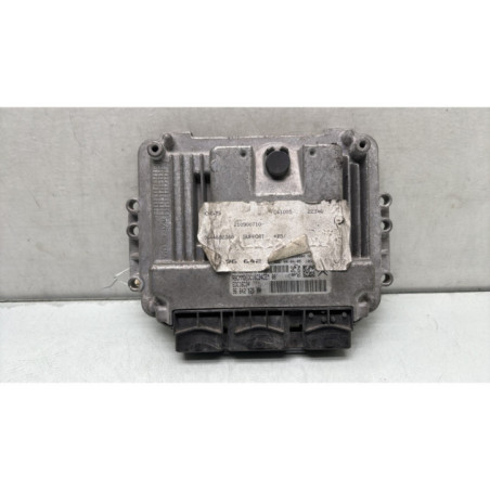 Calculateur moteur PEUGEOT EXPERT 2 Photo n°1
