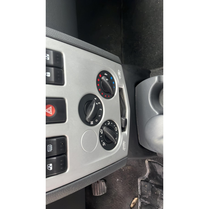 Calculateur moteur DACIA LOGAN 1 Photo n°11