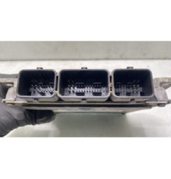 Calculateur moteur PEUGEOT 206