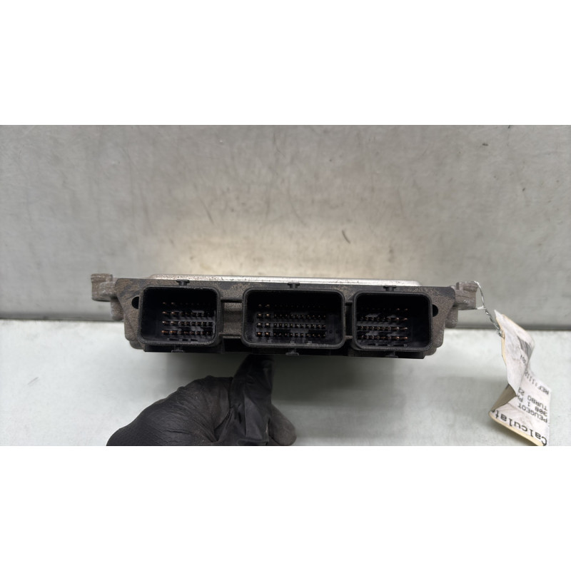 Calculateur moteur PEUGEOT 308 1 Photo n°4