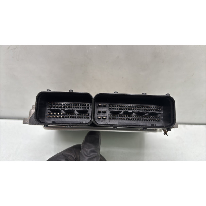 Calculateur moteur VOLKSWAGEN TOURAN 1 Photo n°3