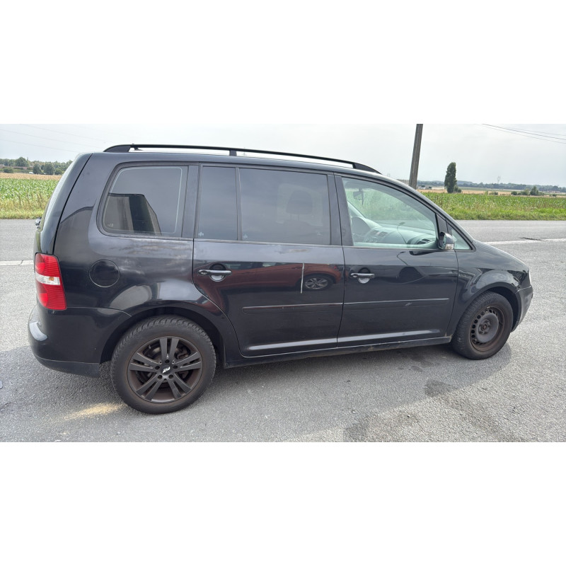Calculateur moteur VOLKSWAGEN TOURAN 1 Photo n°10