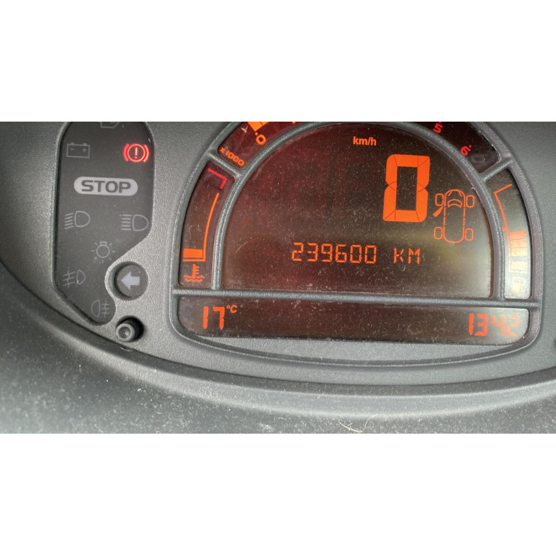 Calculateur moteur RENAULT MODUS Photo n°8